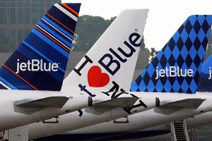 1031-JetBlue-flights-tarmac_full_600